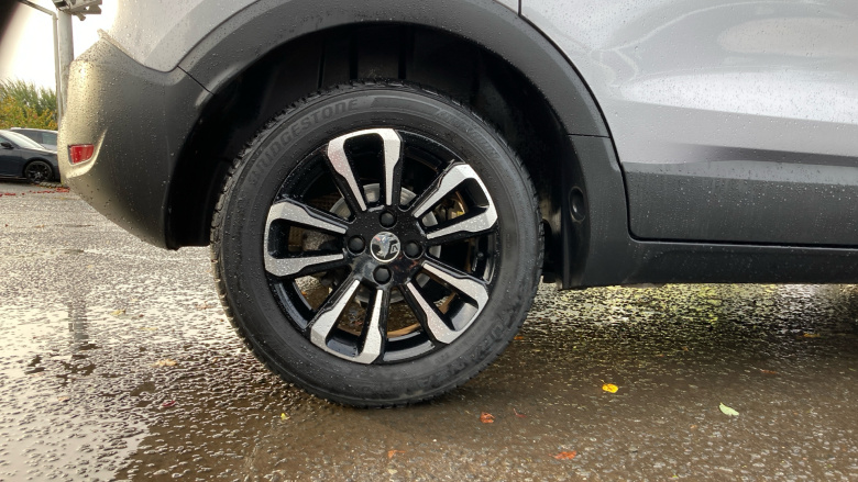 Vauxhall Crossland 1.2 Design 5dr Petrol Hatchback